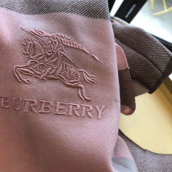 Replica Scialle in cashmere con motivo check classico Burberry 70 x 200 rosa