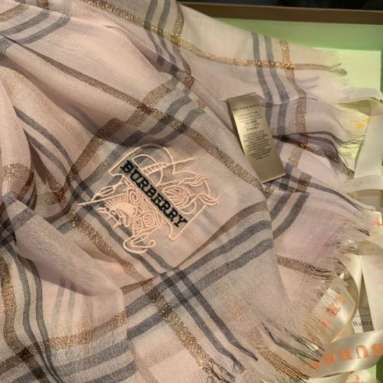Replica Scialle in cashmere e seta Burberry 130 x 240 Replica Scialle in cashmere e seta Burberry 130 x 240