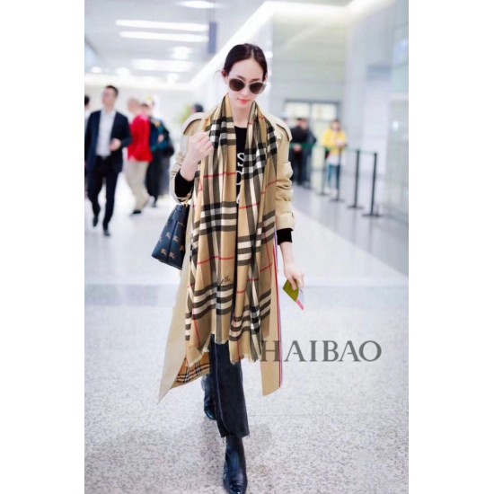 Replica Scialle in cashmere con motivo check classico Burberry 70 x 220 marrone