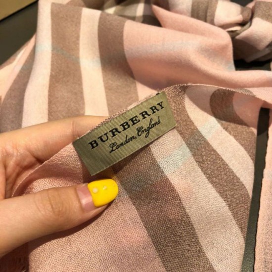 Replica Scialle in cashmere con motivo check classico Burberry 70 x 220 rosa