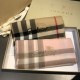 Replica Scialle in cashmere con motivo check classico Burberry 70 x 220 rosa