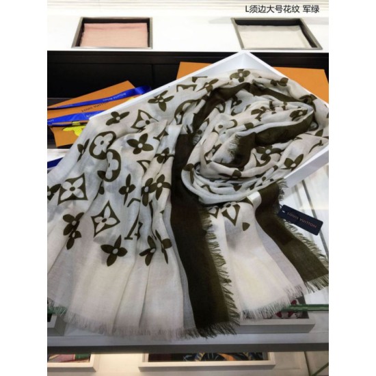 Replica Edge Pattern Monogram Cashmere Schawl Beige