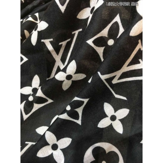 Replica Monogram Schawl Motivo a bordi neri Schawl nero