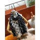 Replica Monogram Supreme Cashmere Silk Schawl Nero / Bianco