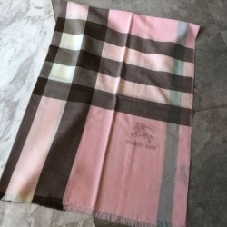 Replica Scialle in cashmere con motivo check classico Burberry 70 x 200 rosa
