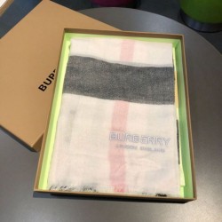 Replica Scialle in cashmere con motivo check classico Burberry 75 x 205 bianco