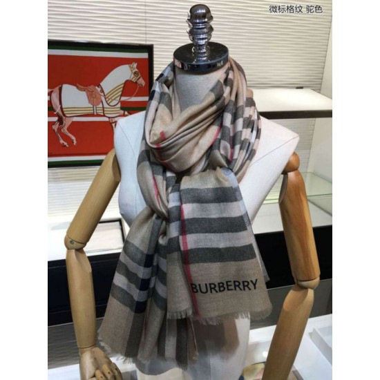 Replica Scialle in cashmere con motivo check classico Burberry marrone