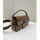 Replica Borsa Fendi Baguette Medium FF in tessuto jacquard con paillettes Marrone Replica Borsa Fendi Baguette Medium FF in tessuto jacquard con paillettes Marrone