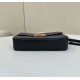 Replica Borsa Fendi Baguette Media Nappa Nera con cinturino lettering FENDI in metallo 8BR822 Replica Borsa Fendi Baguette Media Nappa Nera con cinturino lettering FENDI in metallo 8BR822