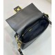 Replica Borsa Fendi Baguette Media Nappa Nera con cinturino lettering FENDI in metallo 8BR822 Replica Borsa Fendi Baguette Media Nappa Nera con cinturino lettering FENDI in metallo 8BR822