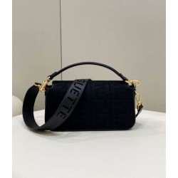 Replica Borsa in tela Fendi Baguette media FF 8BR600 Nera