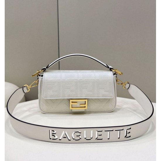 Replica Borsa in tela Fendi Baguette media FF 8BR600 Bianca