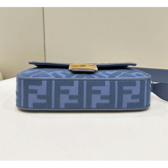 Replica Borsa media Fendi Baguette Jacquard FF in tessuto 8BR600 Blu