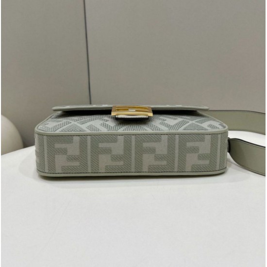 Replica Borsa Fendi Media Baguette Jacquard FF in tessuto 8BR600 Verde Chiaro