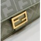 Replica Borsa Fendi Media Baguette Jacquard FF in tessuto 8BR600 Verde Chiaro