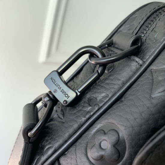 Replica Borsa da uomo Louis Vuitton Steamer Messenger M23742 Monogram Taurillon Nero