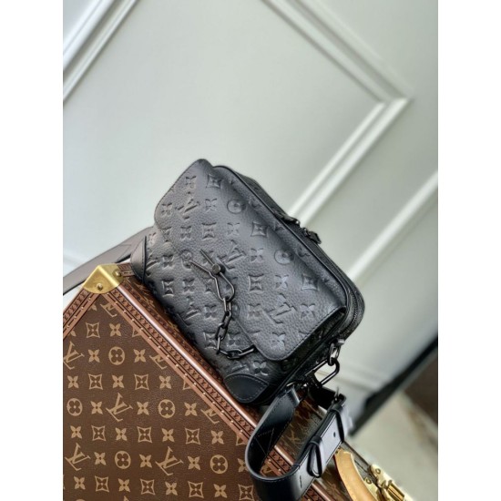 Replica Borsa da uomo Louis Vuitton Steamer Messenger M23742 Monogram Taurillon Nero