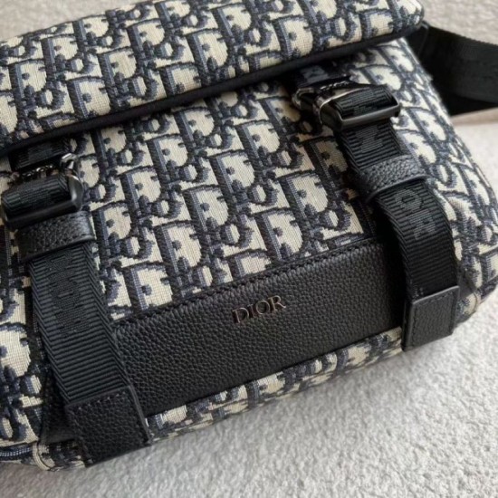 Replica Borsa a tracolla Dior Explorer Oblique Jacquard Nera Replica Borsa a tracolla Dior Explorer Oblique Jacquard Nera