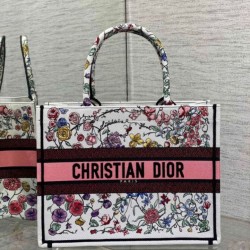 Replica Borsa tote media Dior Book Tote multicolore con ricamo Florilegio bianco