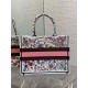 Replica Borsa tote media Dior Book Tote multicolore con ricamo Florilegio bianco