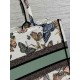 Replica Borsa tote Dior Medium Book Toile de Jouy Mexico Ricamo Bianco
