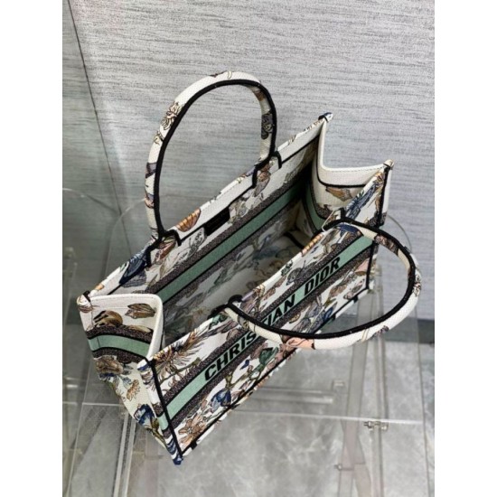 Replica Borsa tote Dior Medium Book Toile de Jouy Mexico Ricamo Bianco