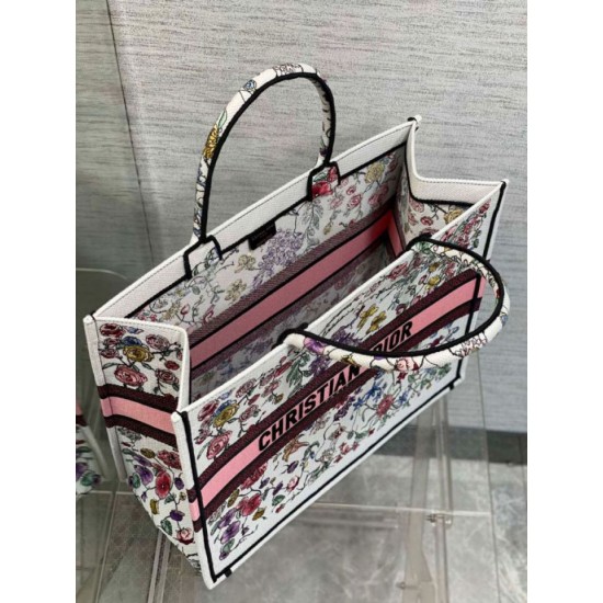 Replica Borsa Dior Large Book Tote Bag Multicolor Florilegio Ricamo Bianco