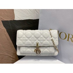 Replica Pochette Dior Lady Dior con catena Cannage bianca
