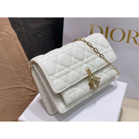 Replica Pochette Dior Lady Dior con catena Cannage bianca