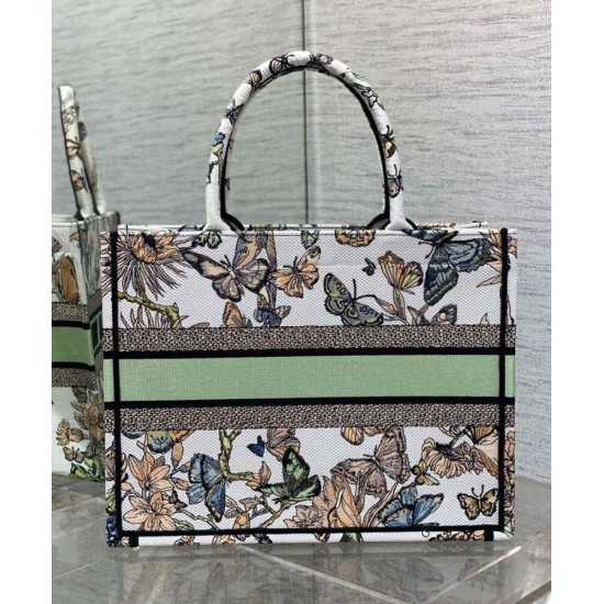 Replica Christian Dior Borsa tote media Dior Book Crema Ricamata con motivo Toile de Jouy Mexico bianco multicolor Replica Christian Dior Borsa tote media Dior Book Crema Ricamata con motivo Toile de Jouy Mexico bianco multicolor