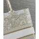 Replica Christian Dior Borsa tote media Dior Book dorata Con motivo Butterfly Around The World color oro e bianco Replica Christian Dior Borsa tote media Dior Book dorata Con motivo Butterfly Around The World color oro e bianco