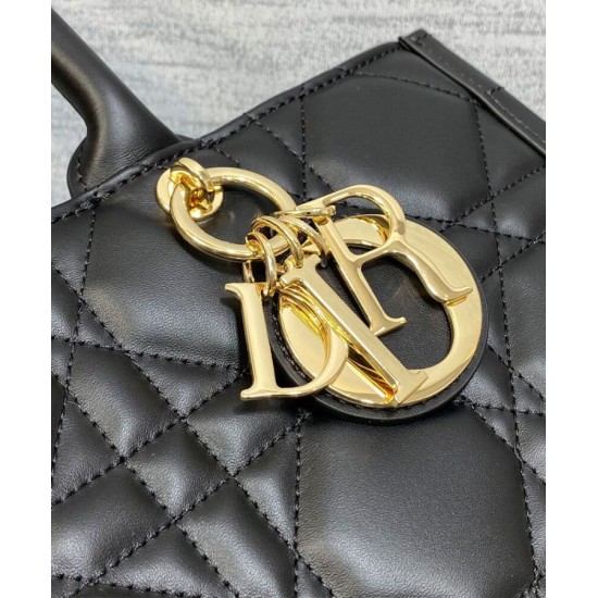 Replica Christian Dior Borsa tote media Dior Book Nera Motivo Macrocannage