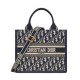 Replica Borsa tote Christian Dior piccola Dior Book Ricami Dior Oblique blu scuro e pelle di vitello