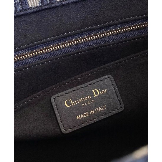 Replica Borsa tote Christian Dior piccola Dior Book Ricami Dior Oblique blu scuro e pelle di vitello