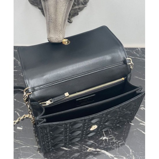 Replica Borsa con manico superiore Christian Dior Miss Dior nera