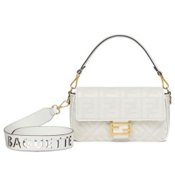 Replica Borsa Baguette media Fendi con motivo FF in rilievo 8BR600 Crema