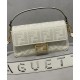 Replica Borsa Baguette media Fendi con motivo FF in rilievo 8BR600 Crema