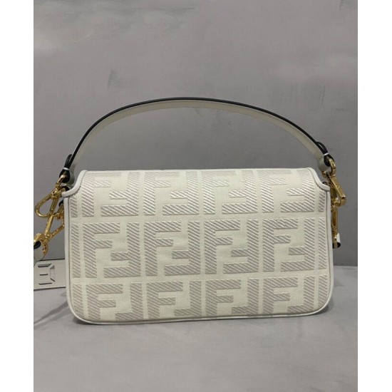 Replica Borsa Baguette media Fendi con motivo FF in rilievo 8BR600 Crema