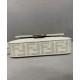 Replica Borsa Baguette media Fendi con motivo FF in rilievo 8BR600 Crema
