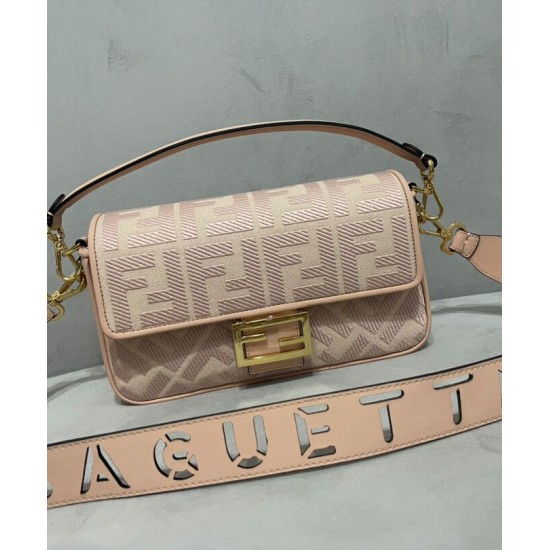 Replica Borsa Baguette media Fendi con motivo FF in rilievo 8BR600 Rosa