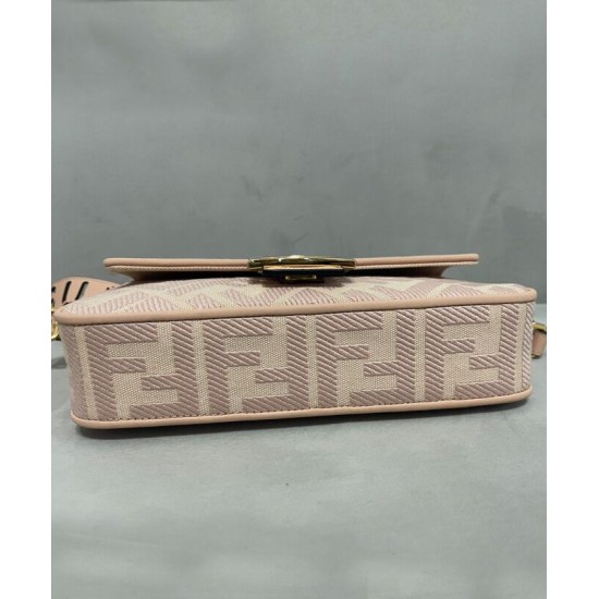 Replica Borsa Baguette media Fendi con motivo FF in rilievo 8BR600 Rosa