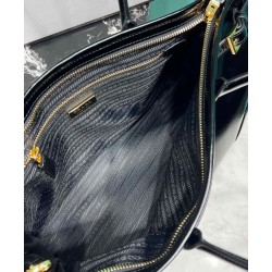 Replica Prada Borsa a mano grande pragmatica e raffinata 1BA433 Nera