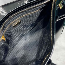 Replica Prada Borsa a mano grande pragmatica e raffinata 1BA433 Nera