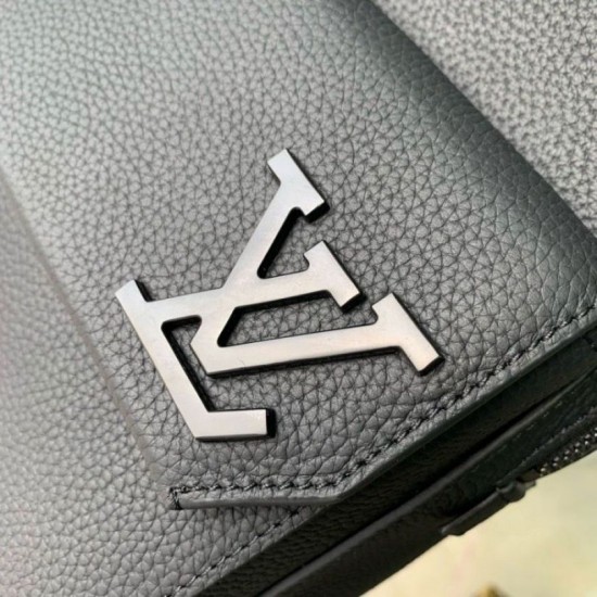 Replica Borsa a tracolla Louis Vuitton Pilot LV Aerogram nera M23736