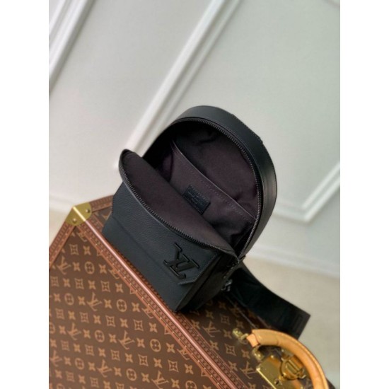 Replica Borsa a tracolla Louis Vuitton Pilot LV Aerogram nera M23736