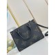 Replica Borsa tote Louis Vuitton OnTheGo PM FLIGHT MODE M46733 con borchie Replica Borsa tote Louis Vuitton OnTheGo PM FLIGHT MODE M46733 con borchie