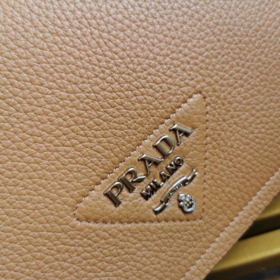 Replica Borsa a tracolla Prada con patta granulata marrone