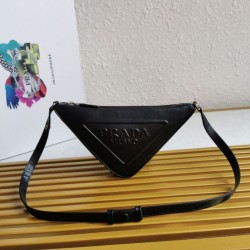 Replica Borsa a tracolla triangolare Prada Nera