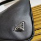 Replica Borsa a tracolla triangolare Prada Nera
