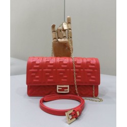 Replica Portafoglio baguette Fendi su catena Borsa Fendi Rossa